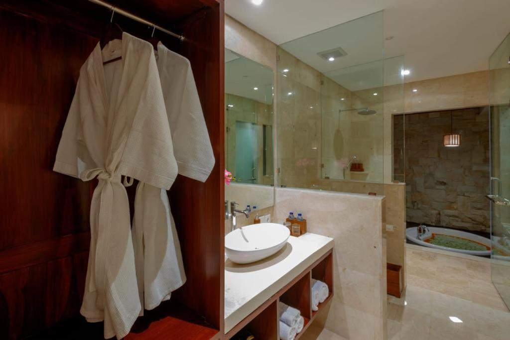 Sanata Luxury Villa Canggu Екстериор снимка